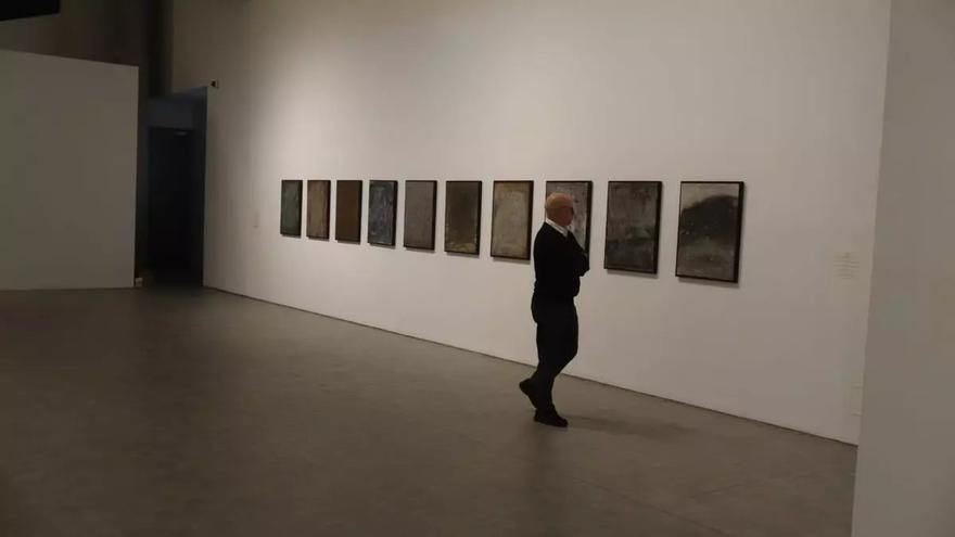 Inspiradas en la obra de Camille Claudel, las piezas de la exposición ‘Souvenir de Exil’, de Louisa Holecz, perturban. / Josema Molina