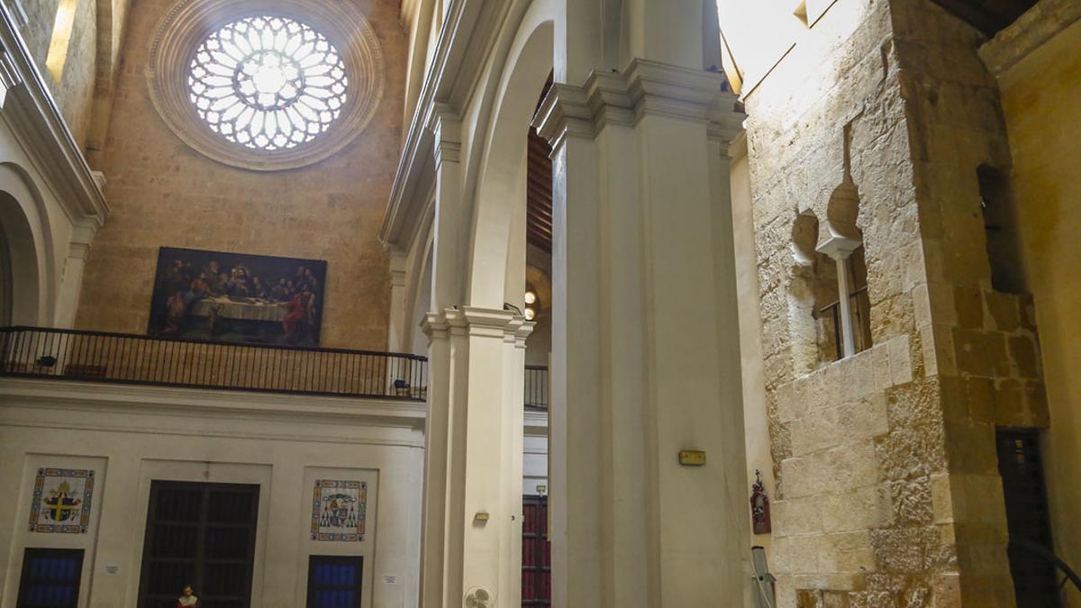 Imagen del antiguo alminar de la iglesia de Santiago | ÁLEX GALLEGOS