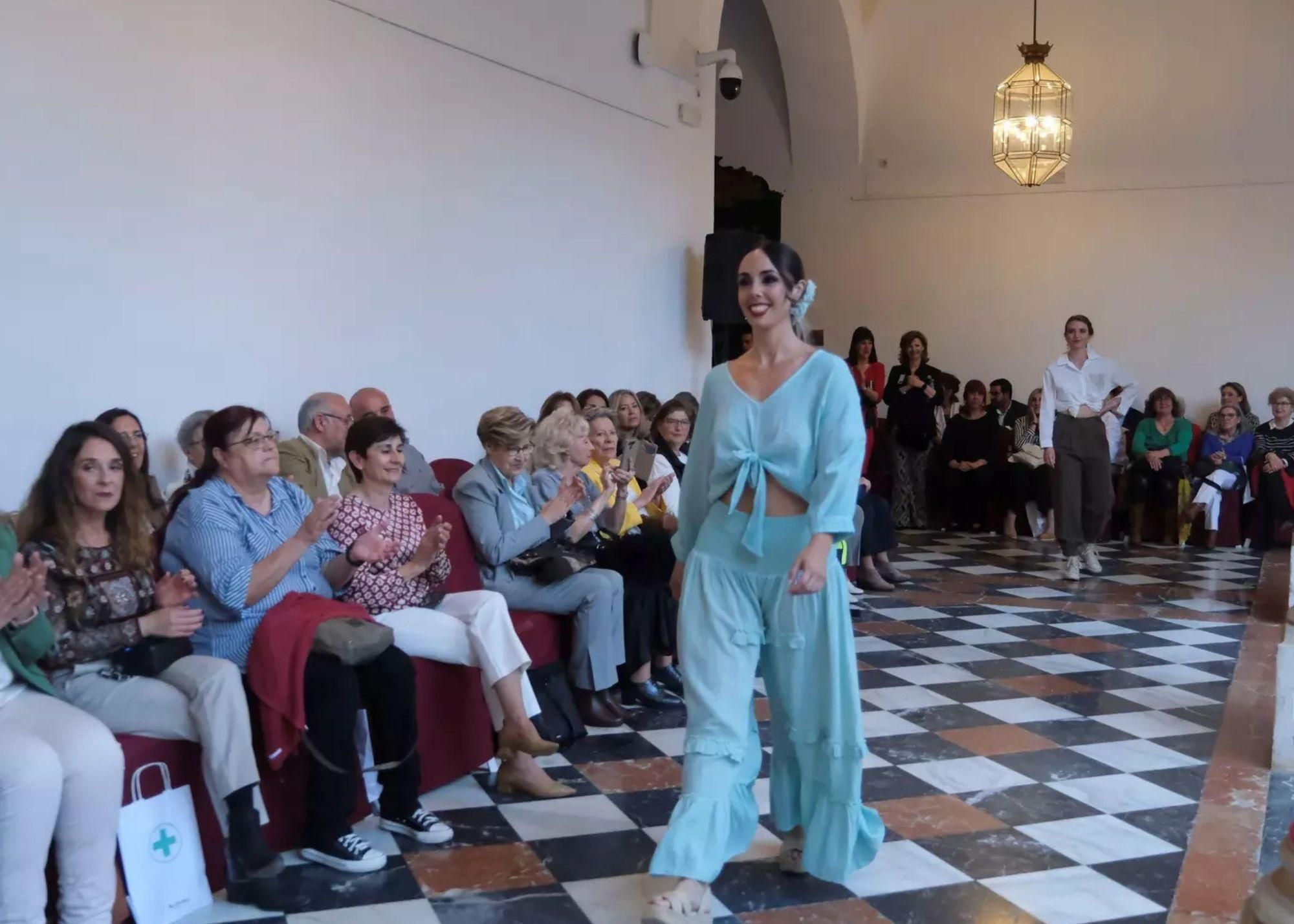 Desfile Solidario a beneficio de Alzheimer Córdoba / Juan Ayala