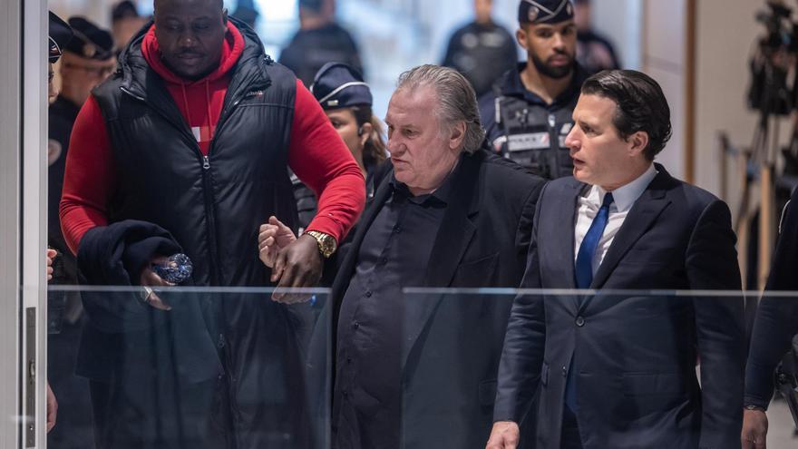 La Fiscalía pide una condena de 18 meses para Gérard Depardieu por agresión sexual / EFE