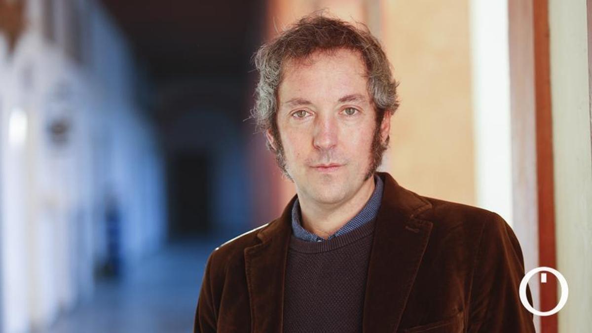 El escritor Carlos Pardo Álex Gallegos