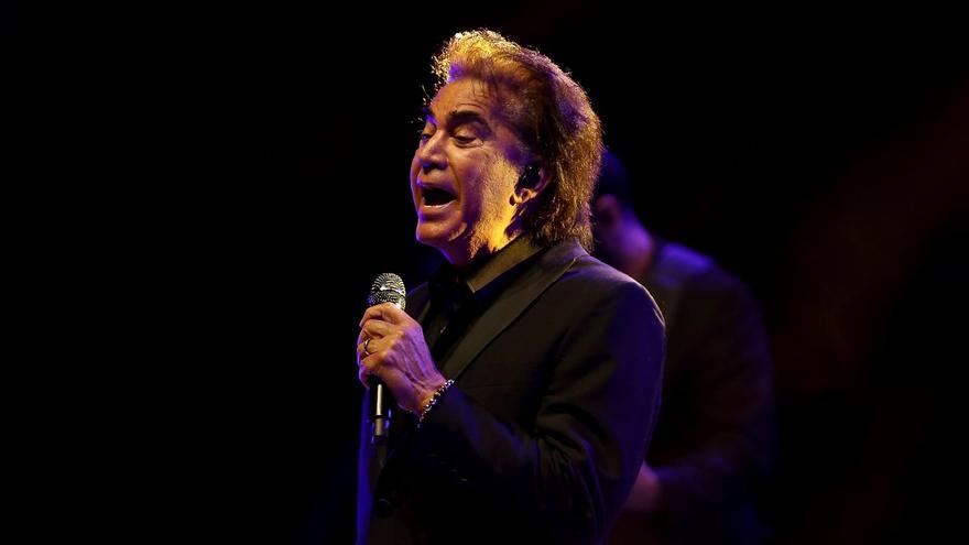 José Luis Rodríguez, el Puma, en un concierto, en una imagen de archivo. / EFE