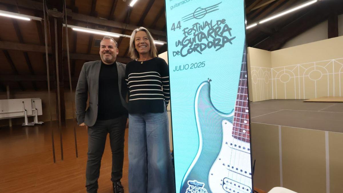 El gerente del IMAE, Luis Flores, y la concejala de Cultura, Isabel Albás RAFA MELLADO