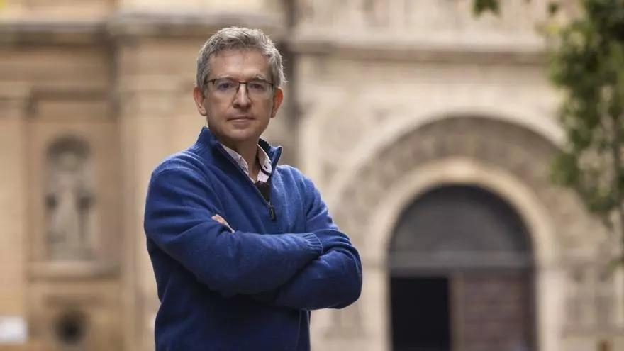 Santiago Posteguillo posa para una entrevista. / EFE