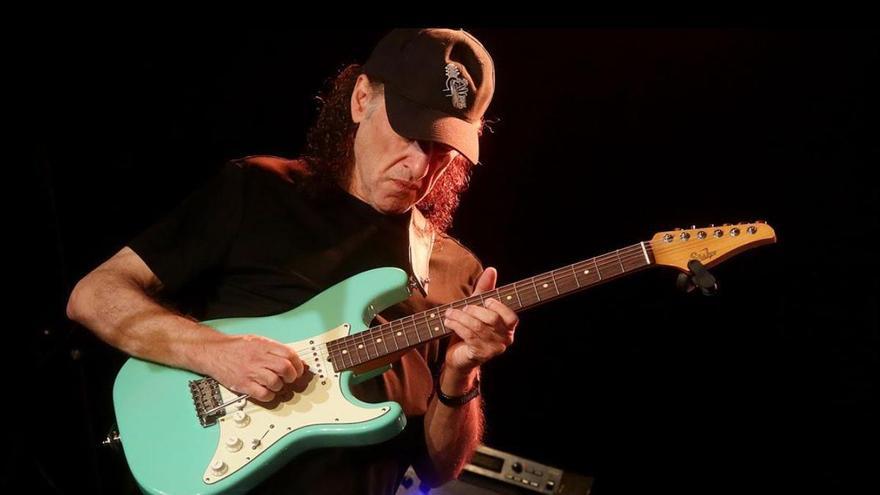 Scott Henderson, en concierto. / Instagram