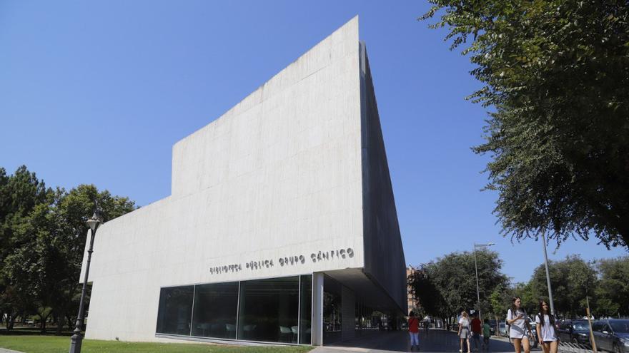 Biblioteca Grupo Cántico en Córdoba. / CÓRDOBA