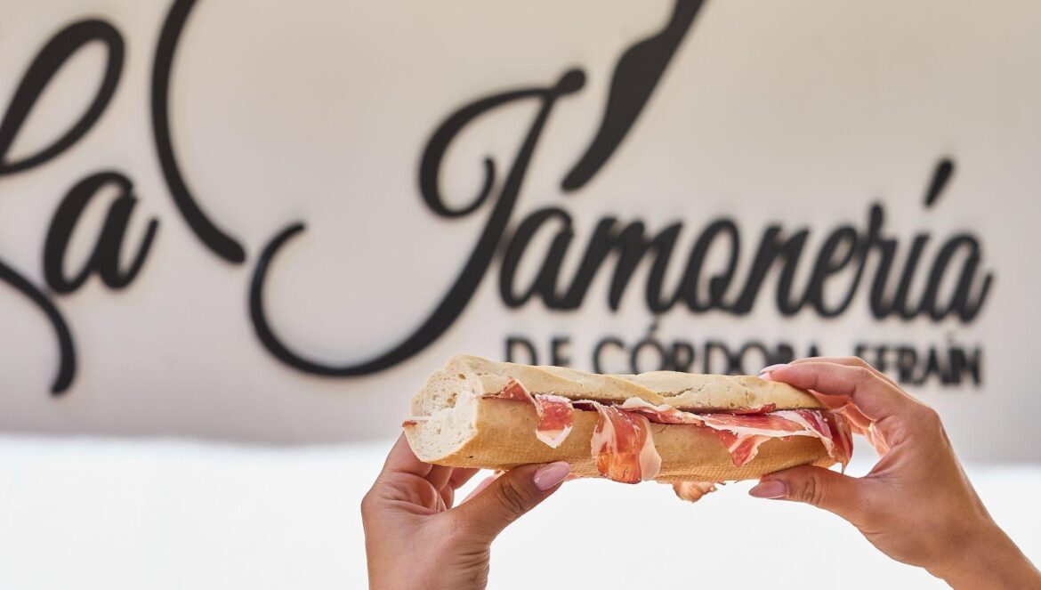 Bocadillo de jamón ibérico de La Jamonería de Córdoba Efraín / Álvaro Caro