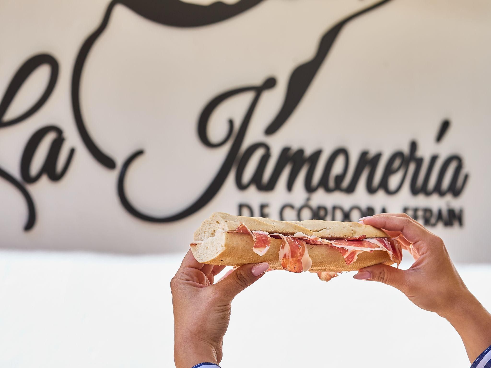 Bocadillo de jamón ibérico de La Jamonería de Córdoba Efraín / Álvaro Caro