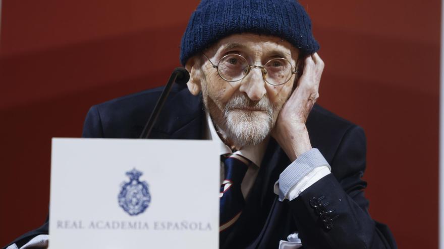 Álvaro Pombo no asistirá mañana a la ceremonia del Cervantes por su estado de salud. / EFE