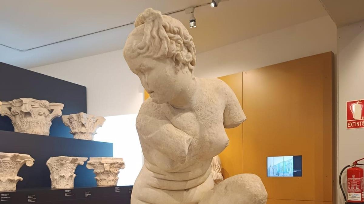 La Afrodita agachada forma parte de las visitas guiadas que, bajo la denominación de 'Córdoba, encuentro de culturas', se ofrecen en el Museo Arqueológico de Córdoba.