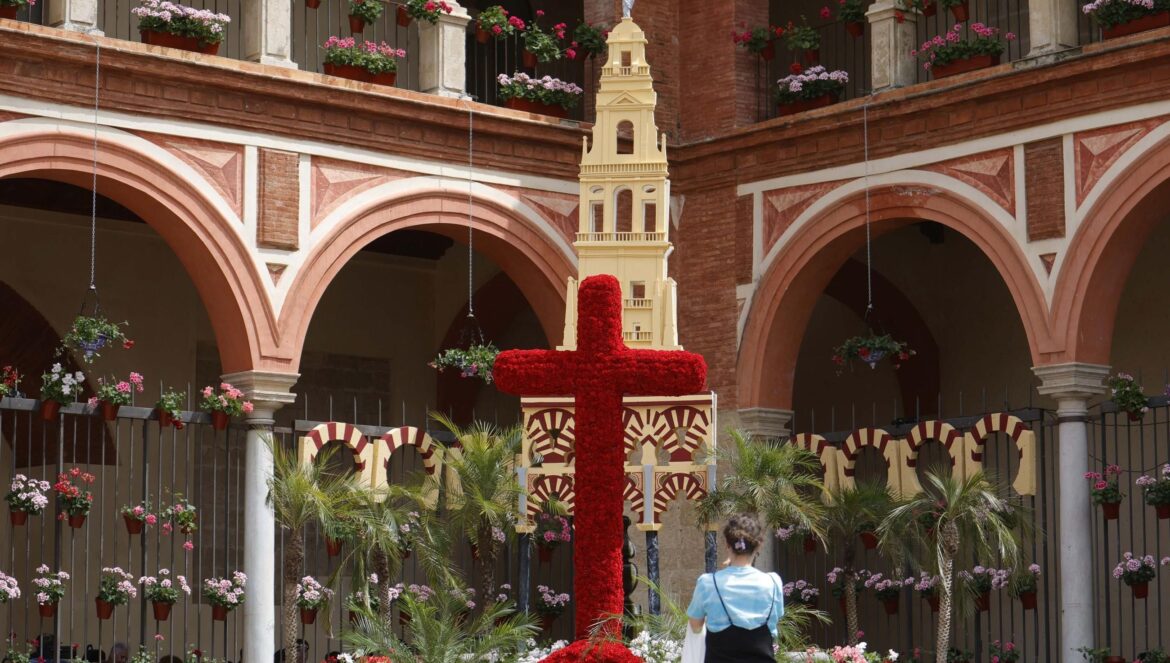 Cruz de Mayo del Compás de San Francisco / Salas / EFE