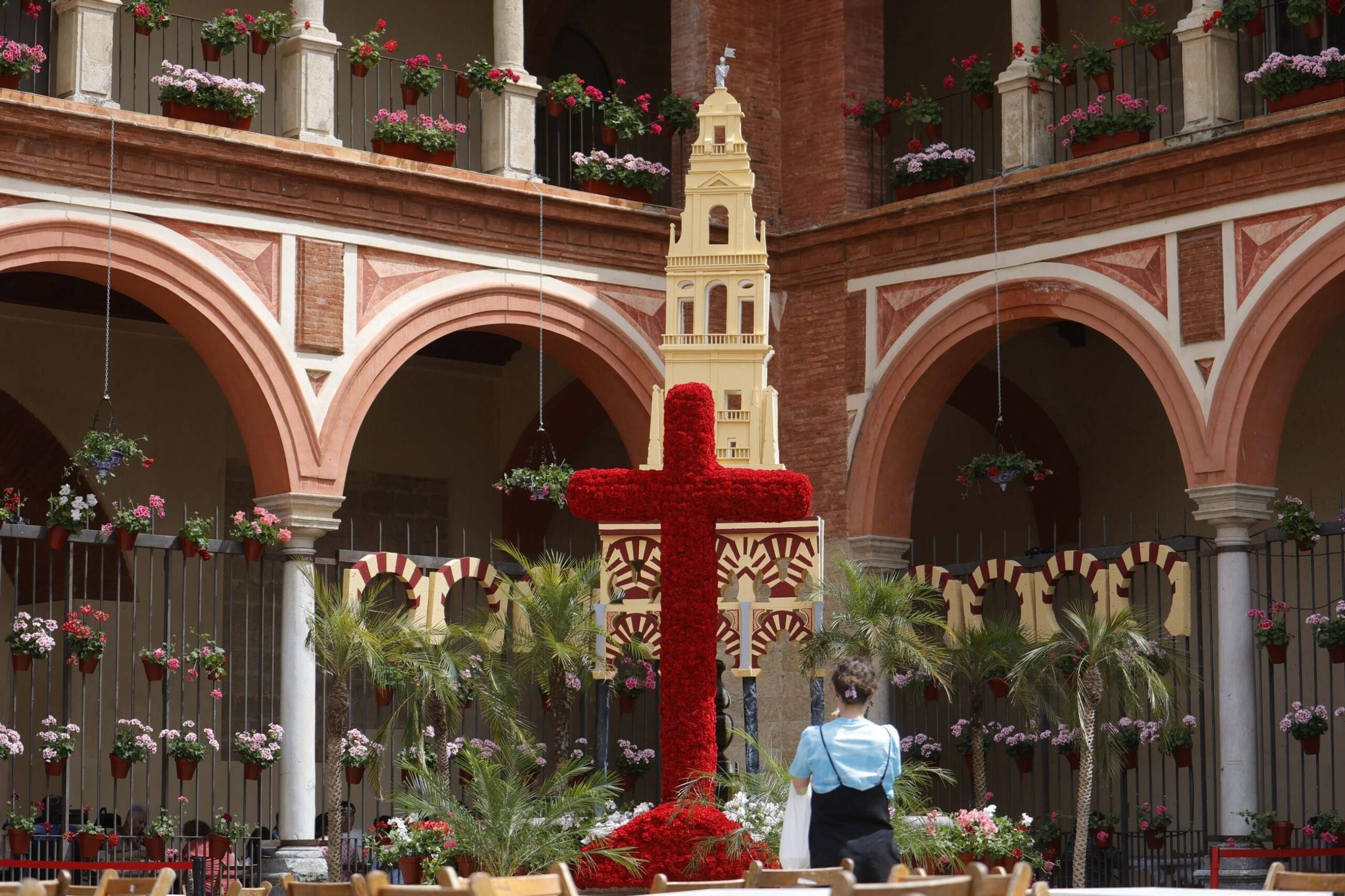 Cruz de Mayo del Compás de San Francisco / Salas / EFE
