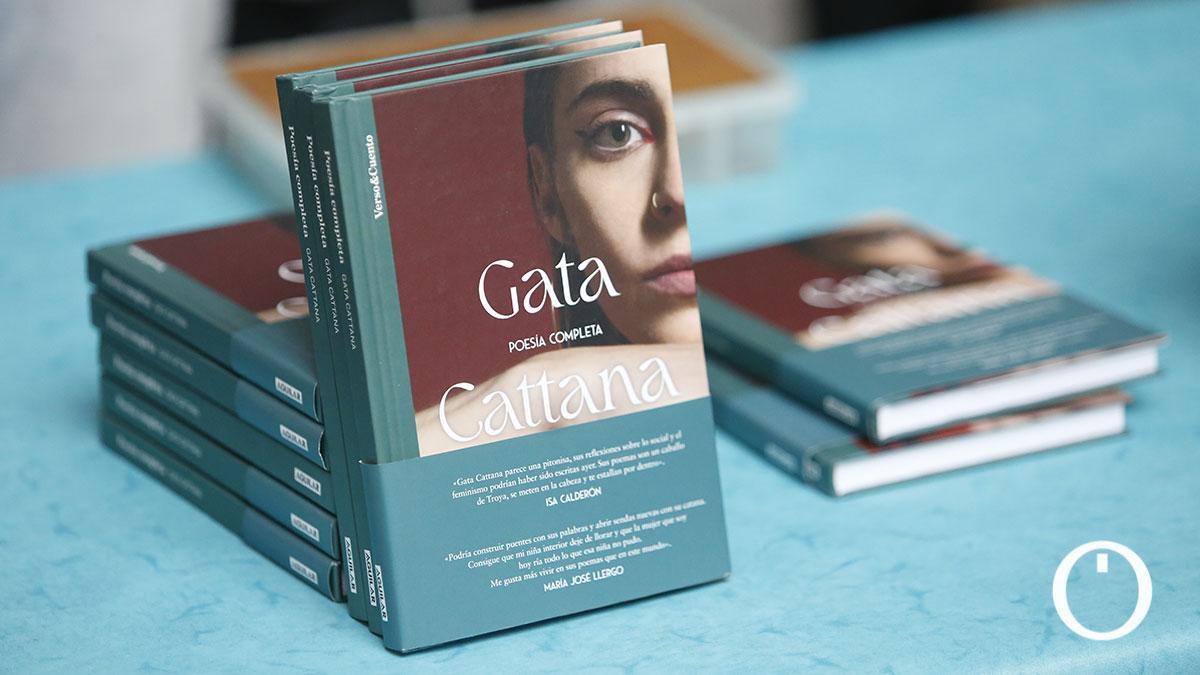 Poesía completa Gata Cattana ÁLEX GALLEGOS La investigadora Susana Pinilla ha dedicado su tesis a la obra de Gata Cattana ÁLEX GALLEGOS Susana Pinilla junto a la madre de Gata Cattana ÁLEX GALLEGOS Programa de inclusión social universitaria 'UCO-Gata Cattana' ÁLEX GALLEGOS