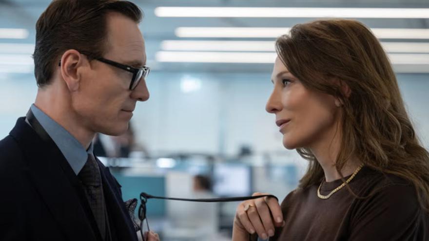 Un fotograma de la película 'Confidencial (Black bag)'