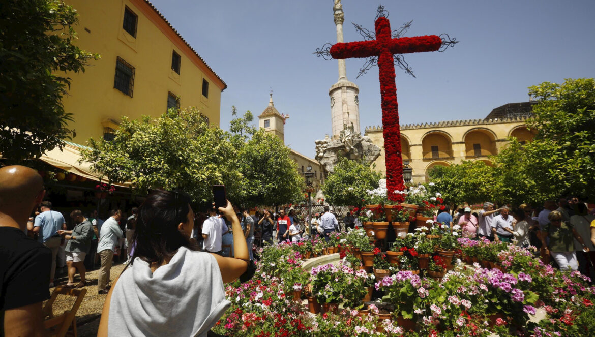 Cruces de mayo en Córdoba / Salas / Efe
