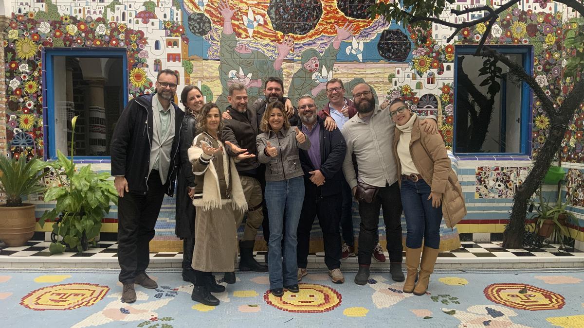 Firmantes del Manifiesto por el Arte en La Casa Azul.