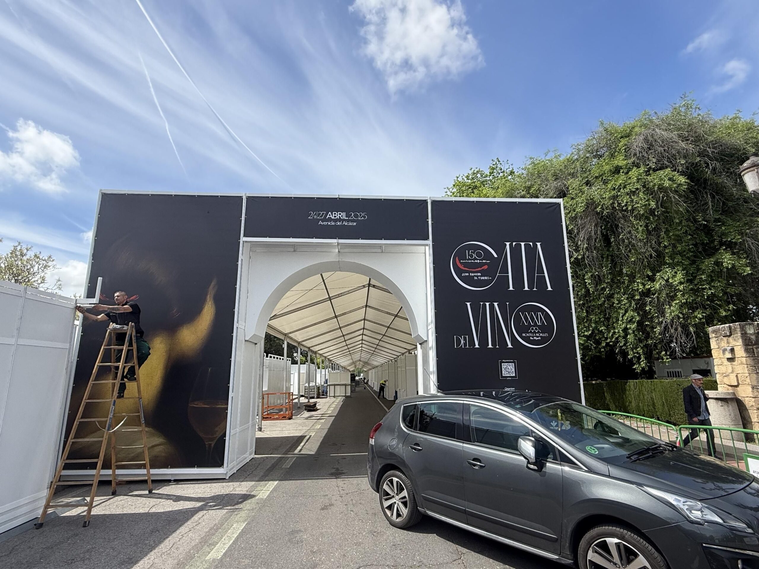 Primer día del montaje de la Cata de Vino. / Luis Navarro