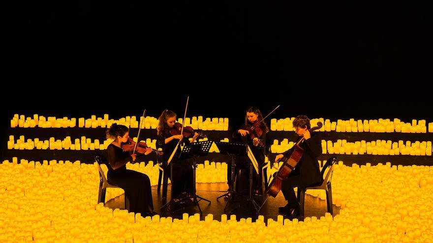 Cuarteto de cuerda en un concierto de 'Candlelight' / CANDLELIGHT