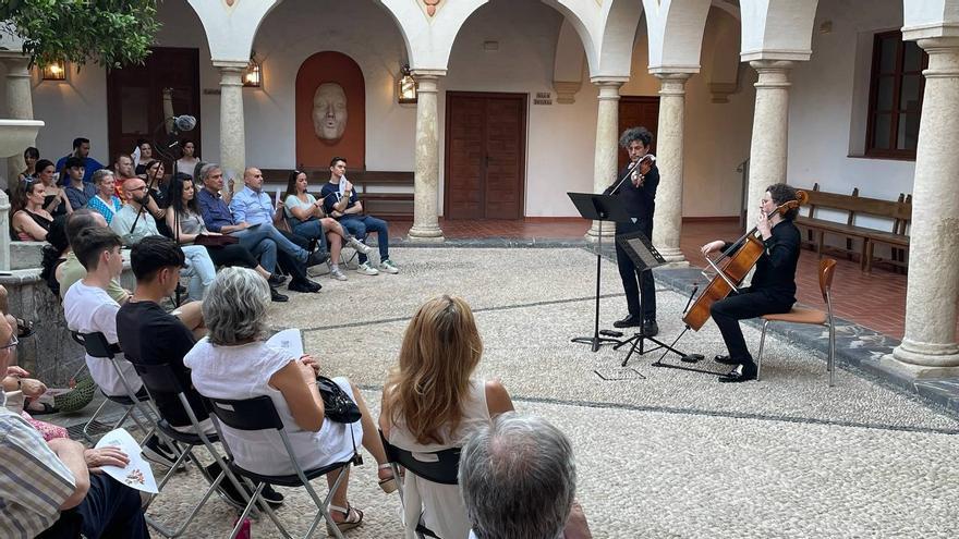 Una actuación del festival Gala Fest. / Ramón Azañón