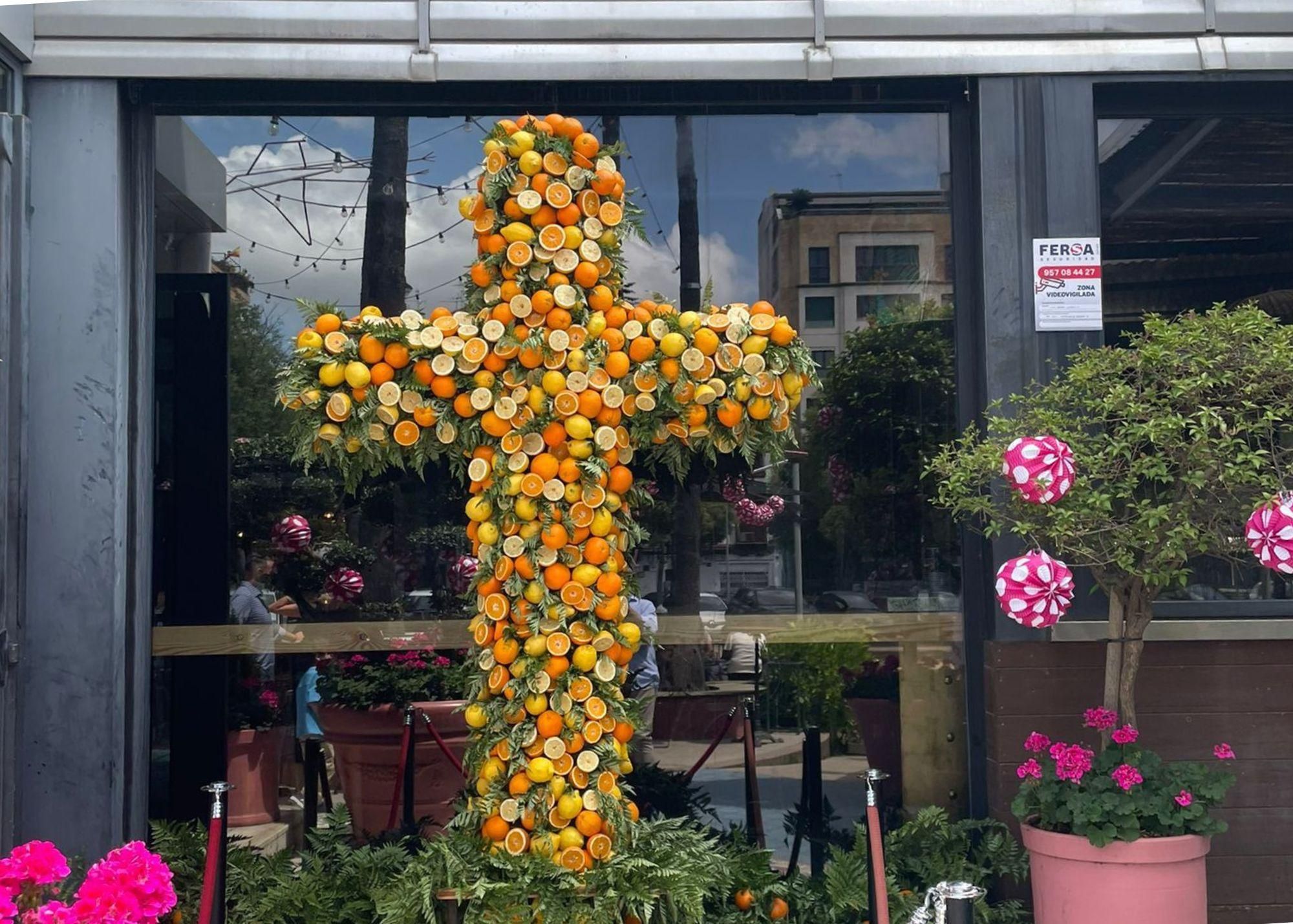 Cruz de Mayo del Mercado Victoria / Redes Mercado Victoria