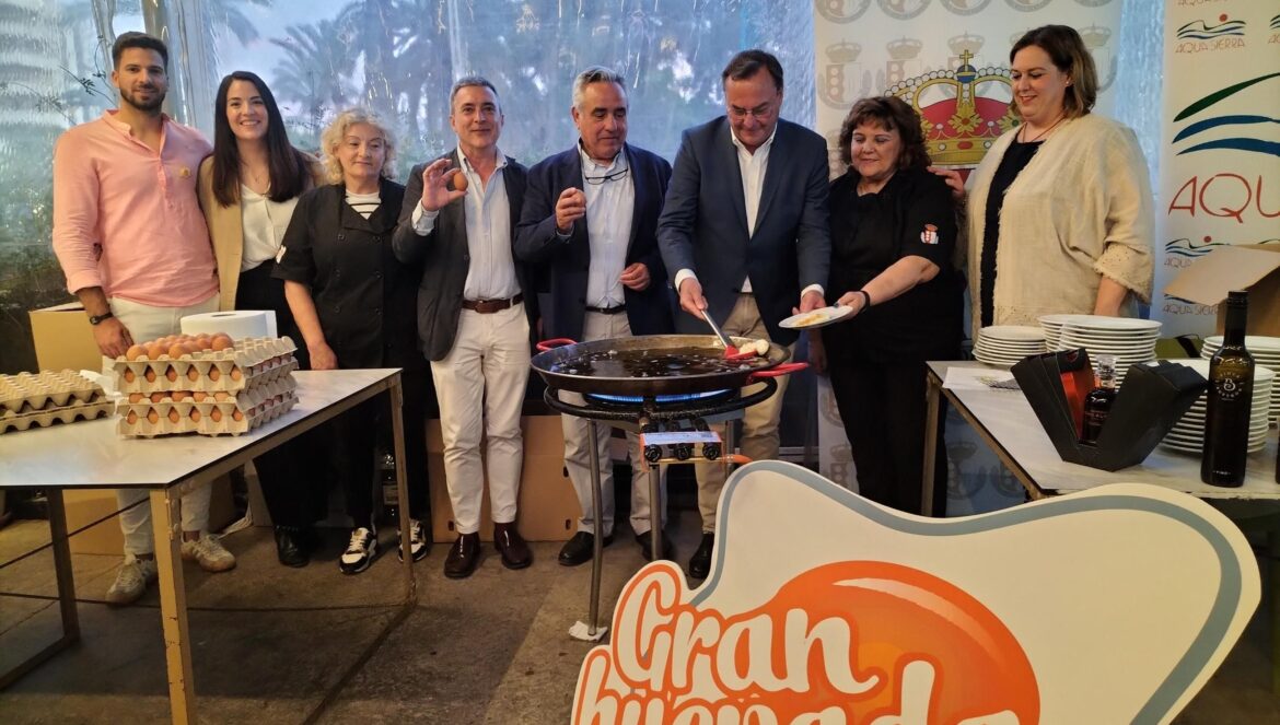 Presentación de la Gran Huevada de Villafranca en el Mercado Victoria / R.G.