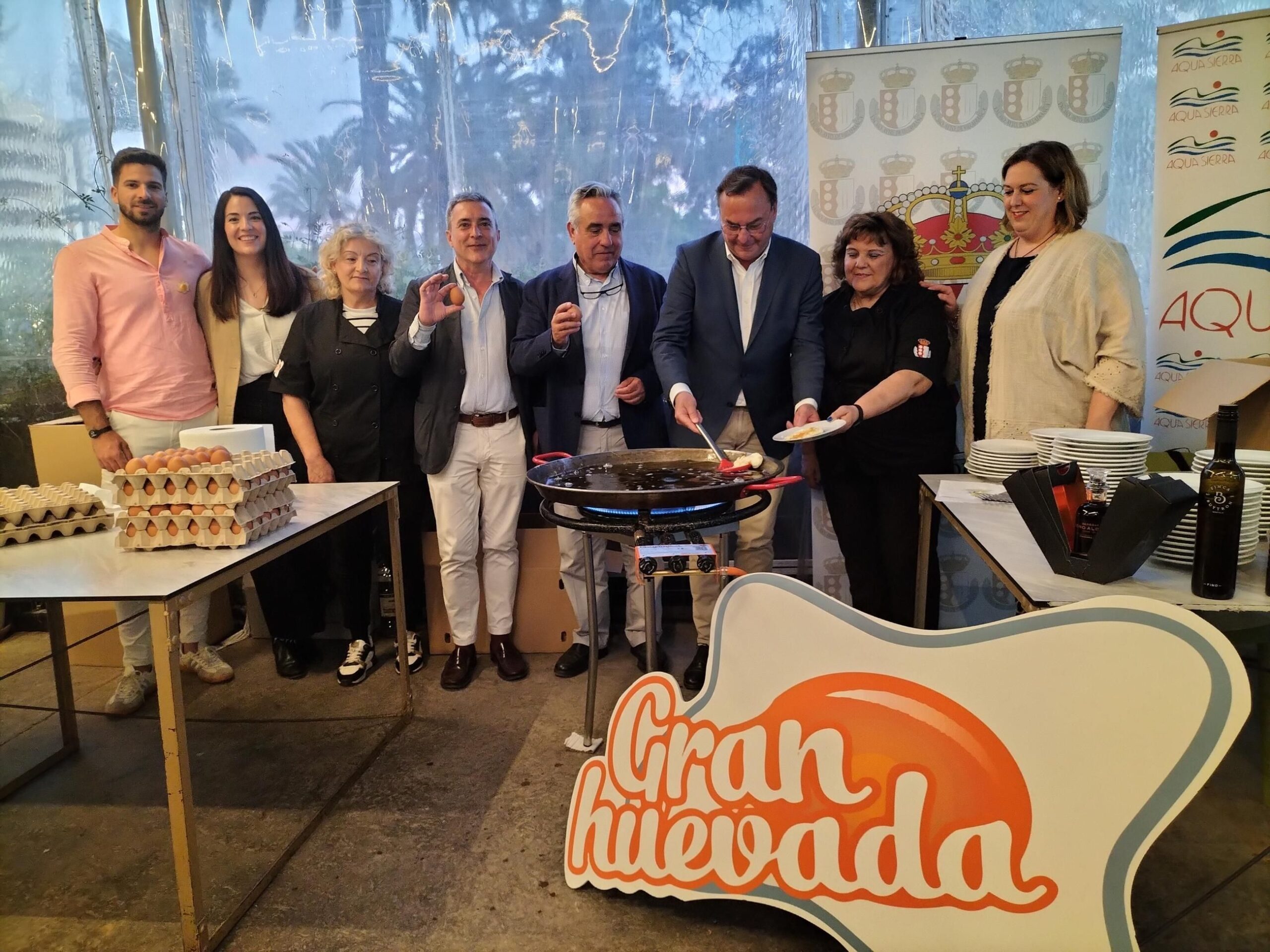Presentación de la Gran Huevada de Villafranca en el Mercado Victoria / R.G.