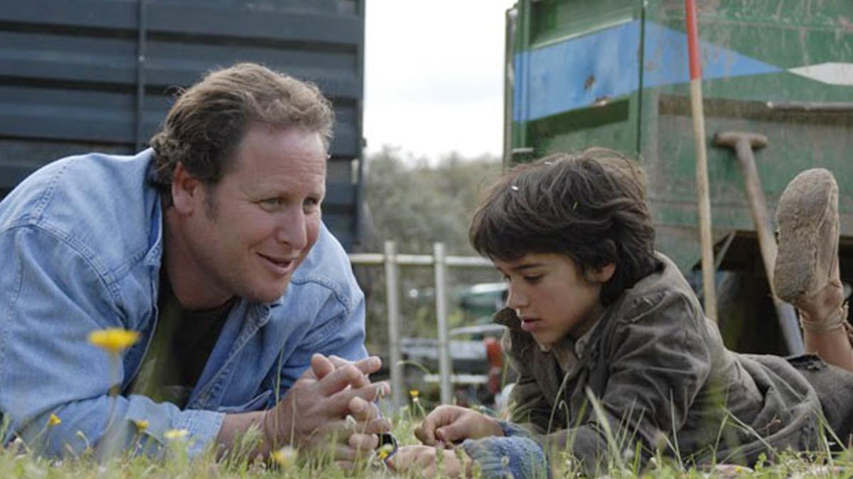 Gerardo Olivares y Manuel Camacho, durante el rodaje de 'Entrelobos' en Córdoba. MADERO CUBERO