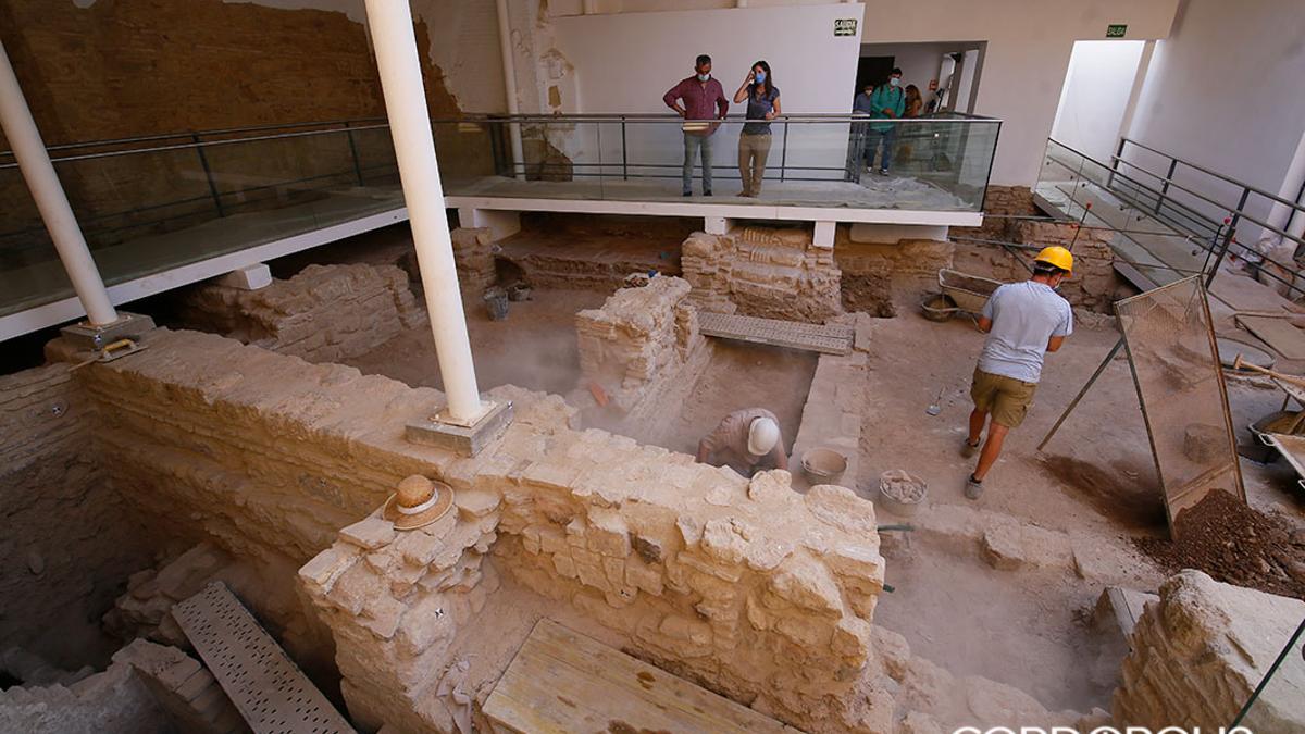 Excavaciones en el solar anexo a la Sinagoga MADERO CUBERO