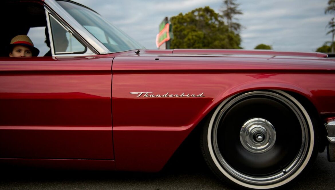 red car
