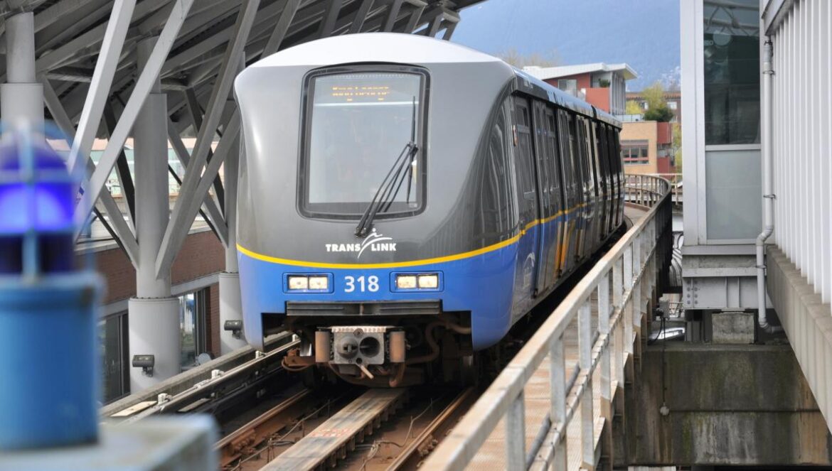 gray and blue train