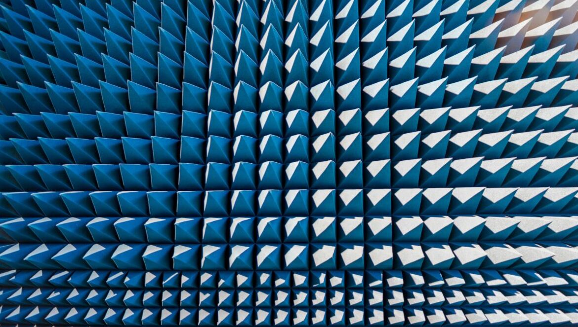 a very large blue object that is in the air