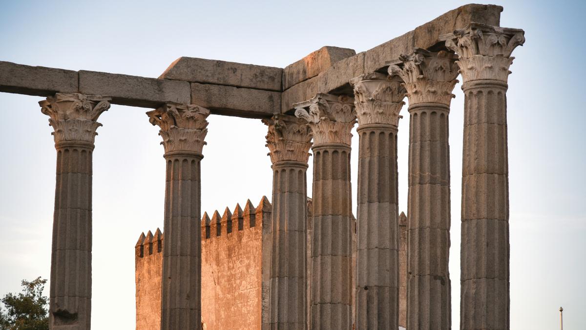 A group of pillars sitting next to each other