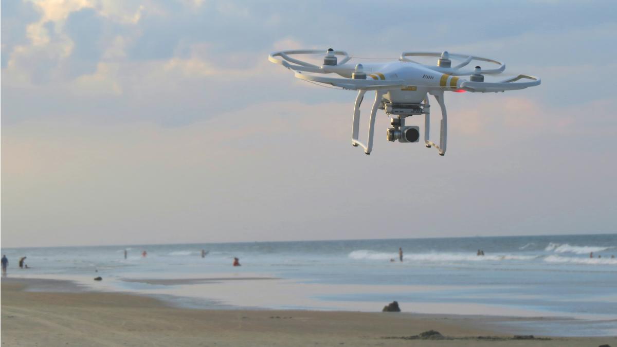 DJI Phantom 3 Standard at seashore