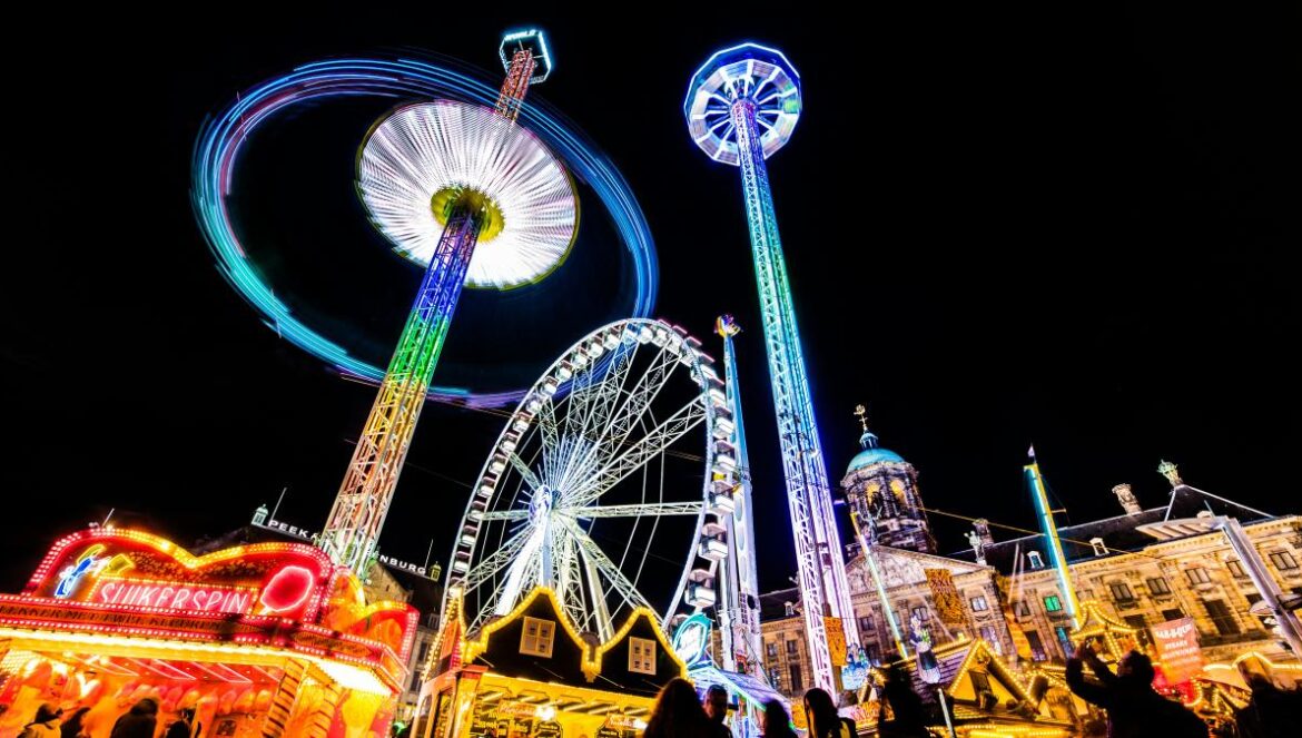lighted carnaval during nighttime