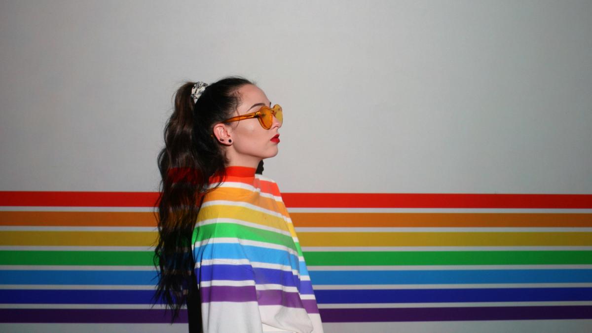 women's white long-sleeved shirt