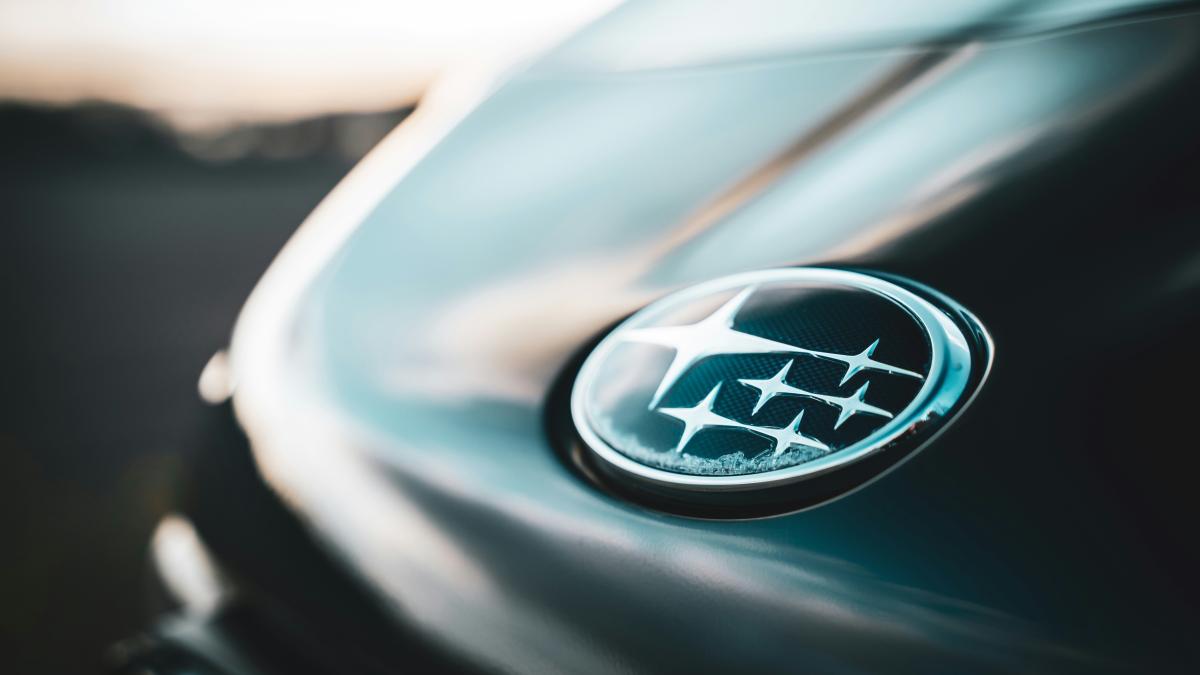 black and silver mercedes benz car