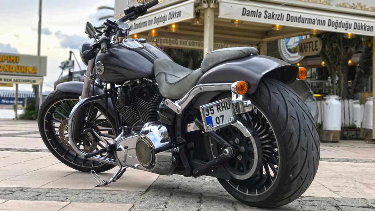 black and silver cruiser motorcycle