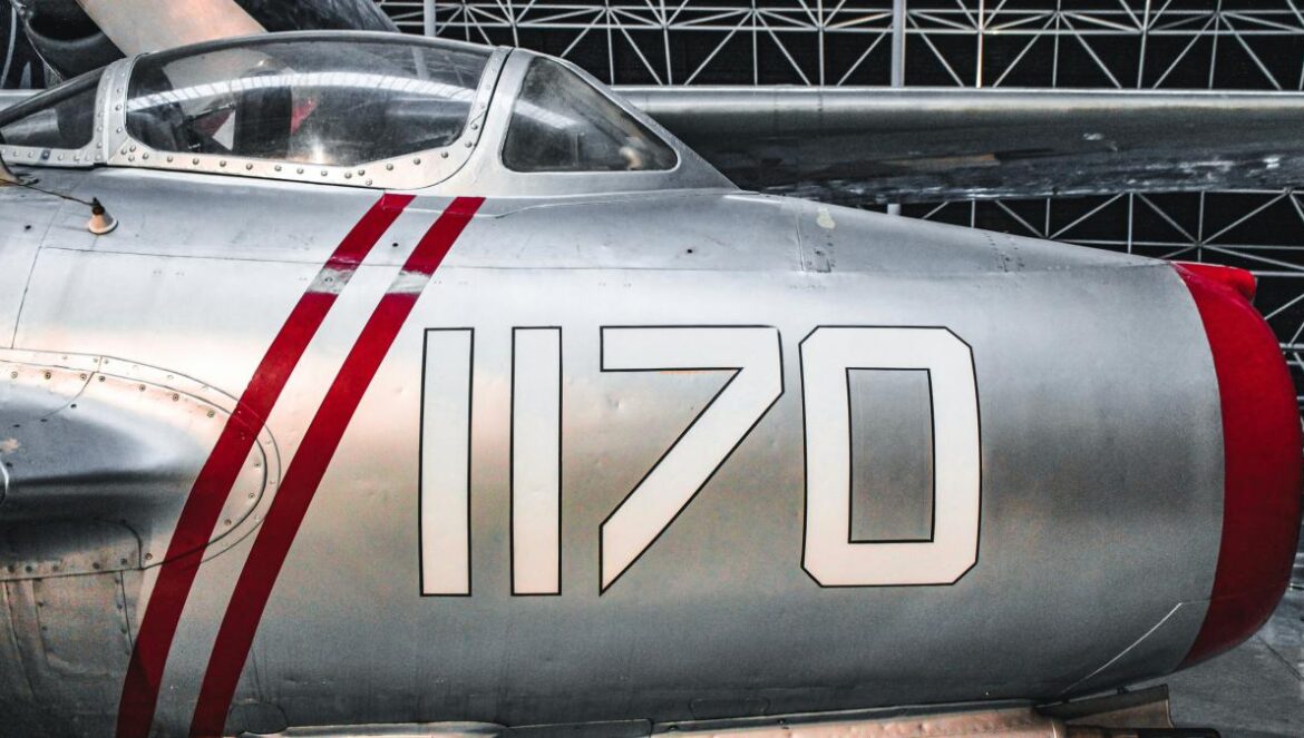 a close up of the nose of an airplane