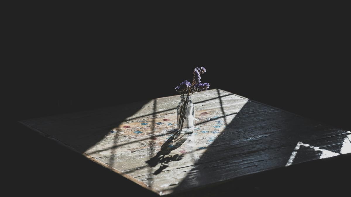 closeup photo of gray wooden top table
